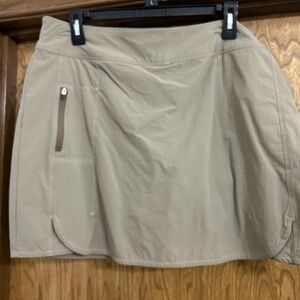 Woolrich Khaki/Tan Outdoor Skort